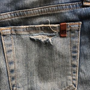 Joe’s Jeans Distressed :: ankle length